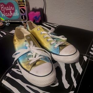 💕Super Cute Satin Converse!